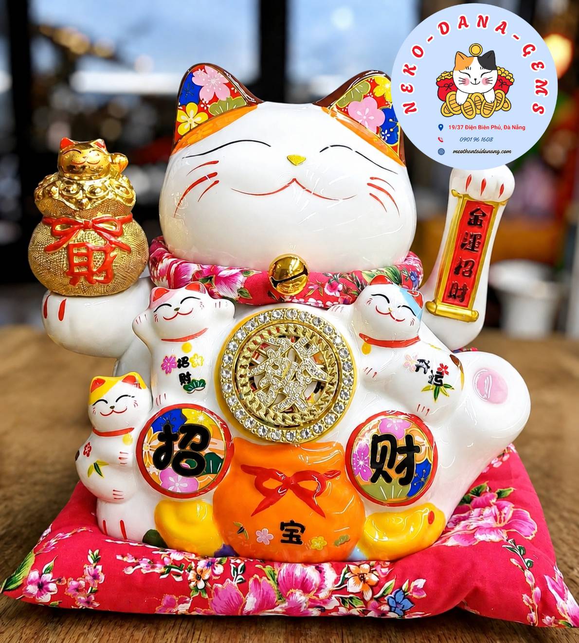 Mèo Thần Tài Khai Trương 26cm ngũ phúc lâm môn trắng